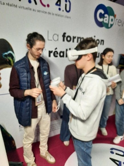 Audric avec les 1eres NSI a Laval Virtual